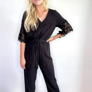Soft surroundings 100% viscose eyelet sleeve black romper jumpsuit size large
